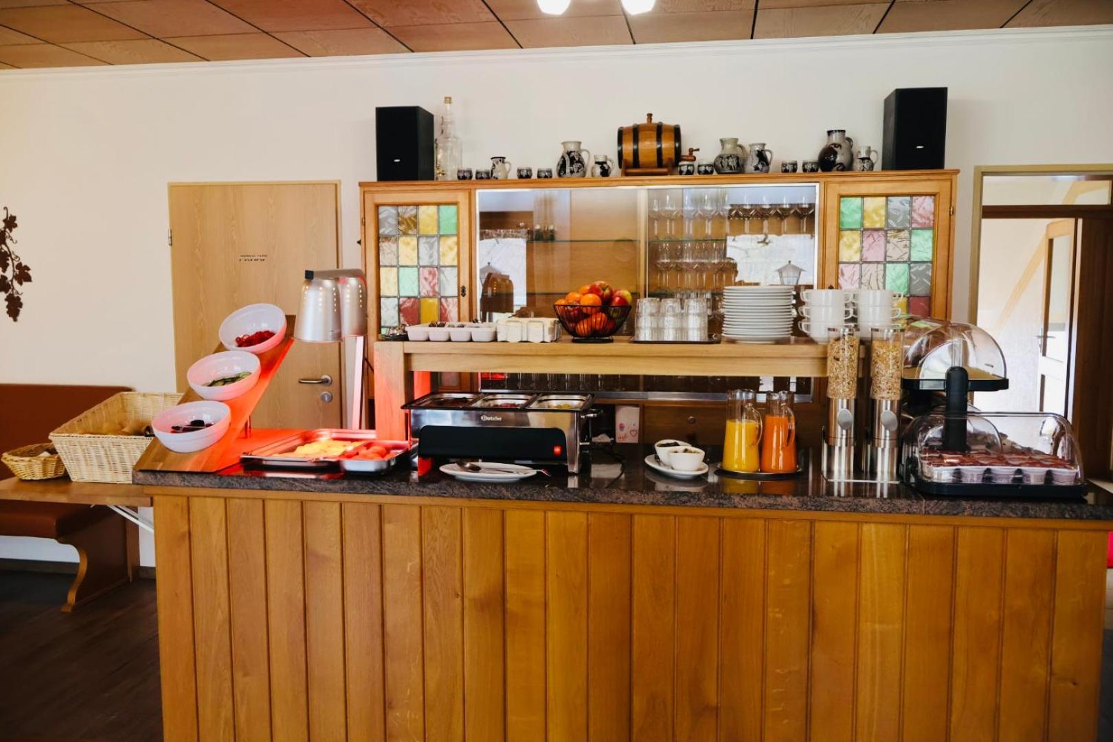 ホテル Weinhaus Hirschen Bruttig エクステリア 写真
