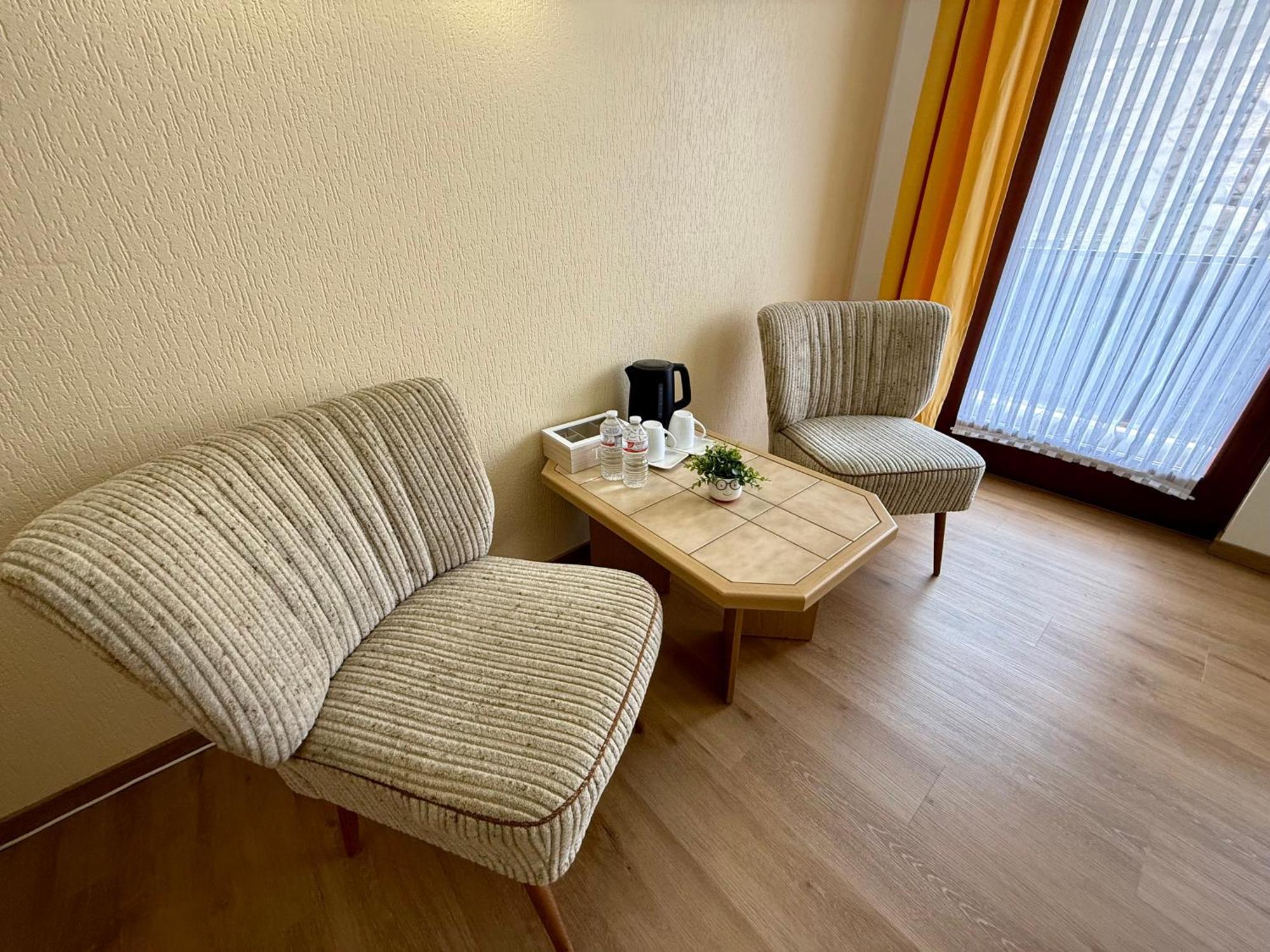 ホテル Weinhaus Hirschen Bruttig エクステリア 写真