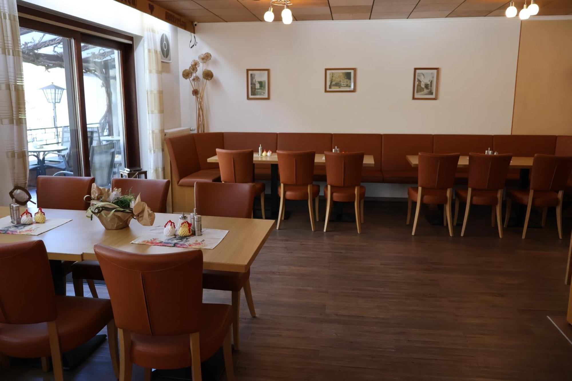 ホテル Weinhaus Hirschen Bruttig エクステリア 写真